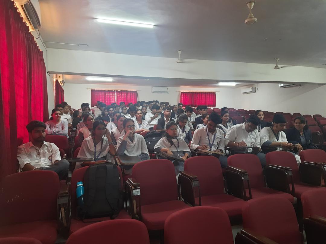 Chameli Devi College 23