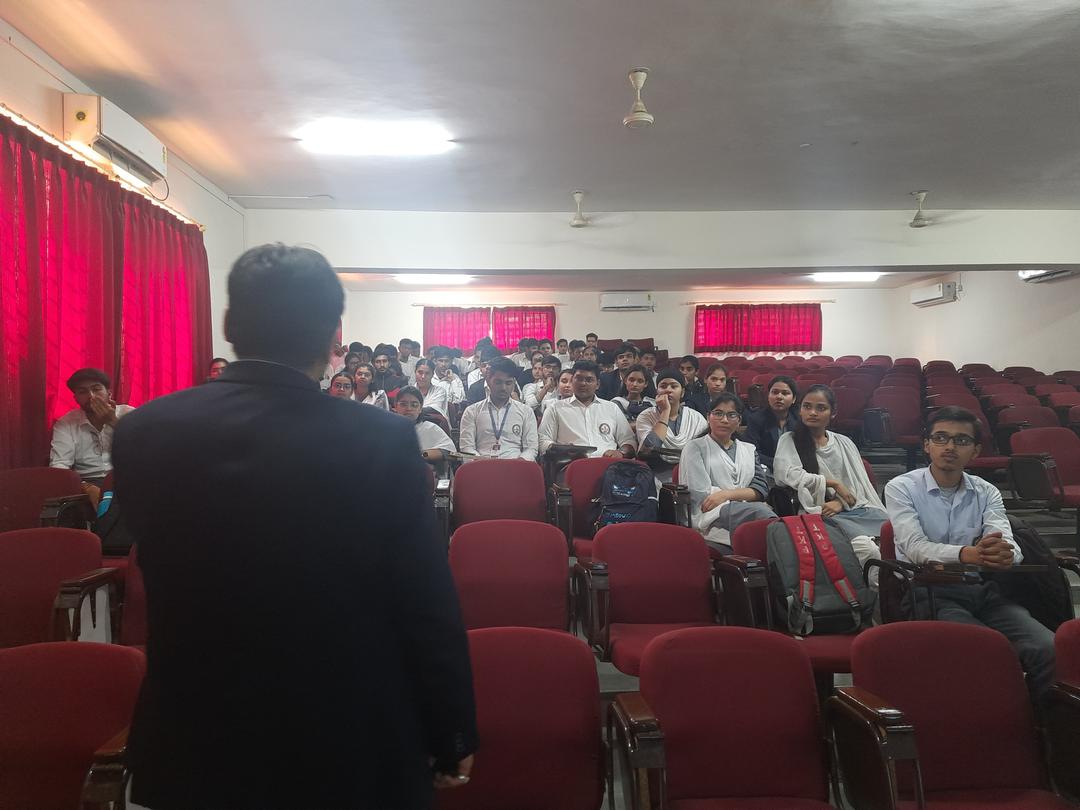 Chameli Devi College 4